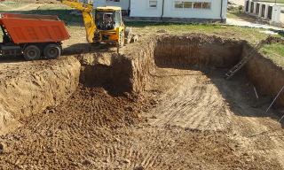 Рытье котлованов под фундамент в Морозовске – цена от 2565 руб. за м3 | 2Землекопа-Мрз