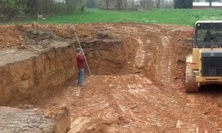 Выкопать котлован под фундамент в Морозовске - от 2565 руб. | 2Землекопа-Мрз