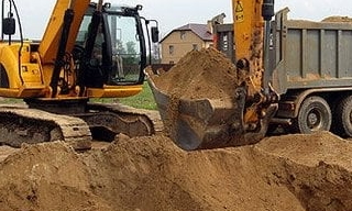 Выкопать яму экскаватором в Морозовске от 924 руб. - 2Землекопа-Мрз